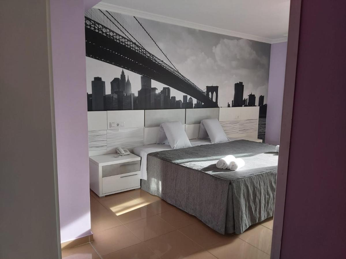 Hotel Reigosa ปอนเตเบดรา ภายนอก รูปภาพ
